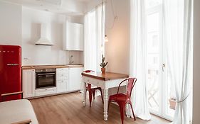 Mercanti Modern Flat - Balcony - Torino Centro