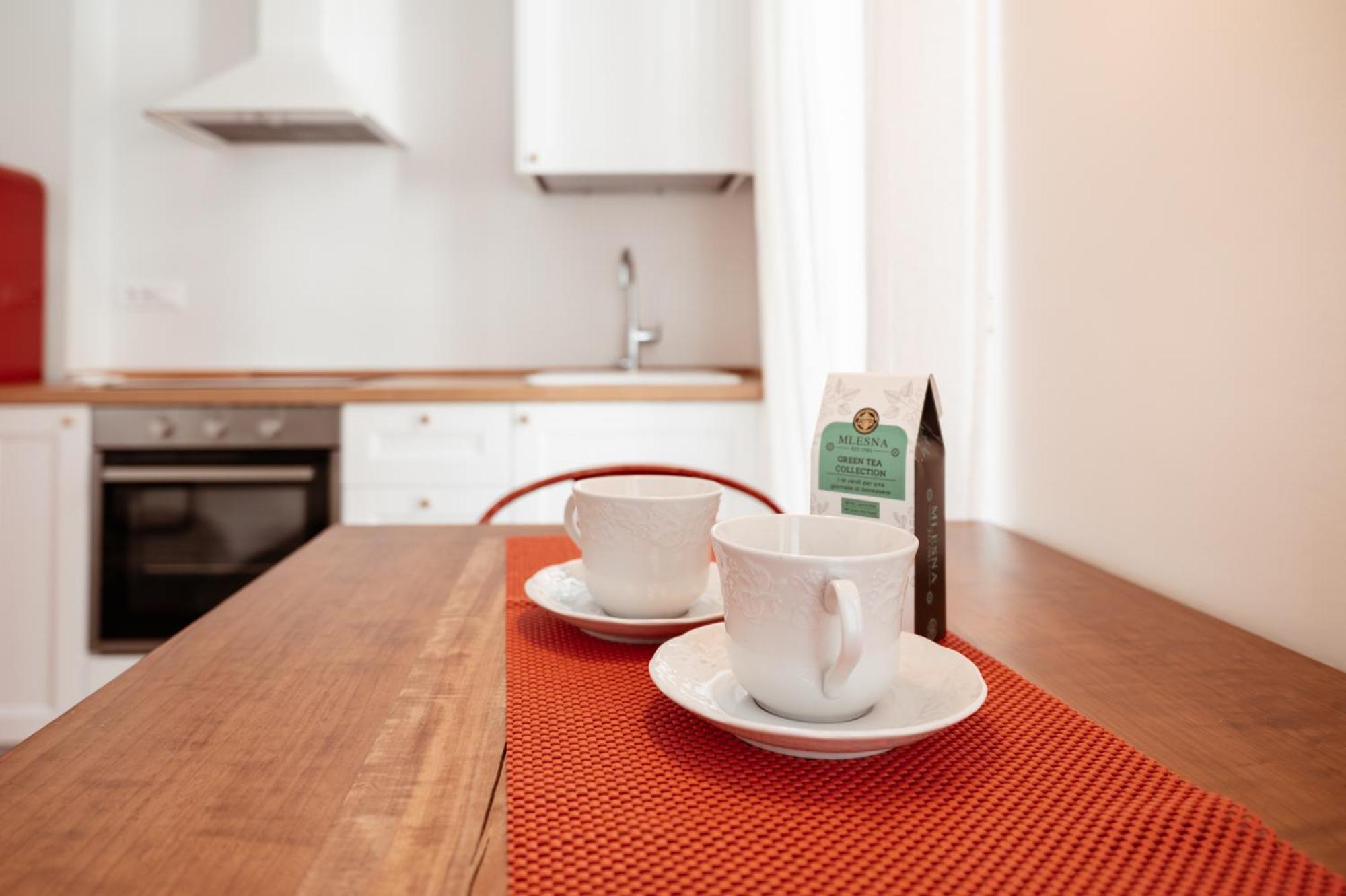 Mercanti Modern Flat - Balcony - Torino Centro Esterno foto